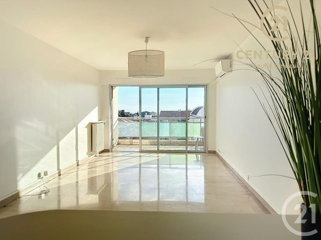 Appartement F2 à louer CANNES